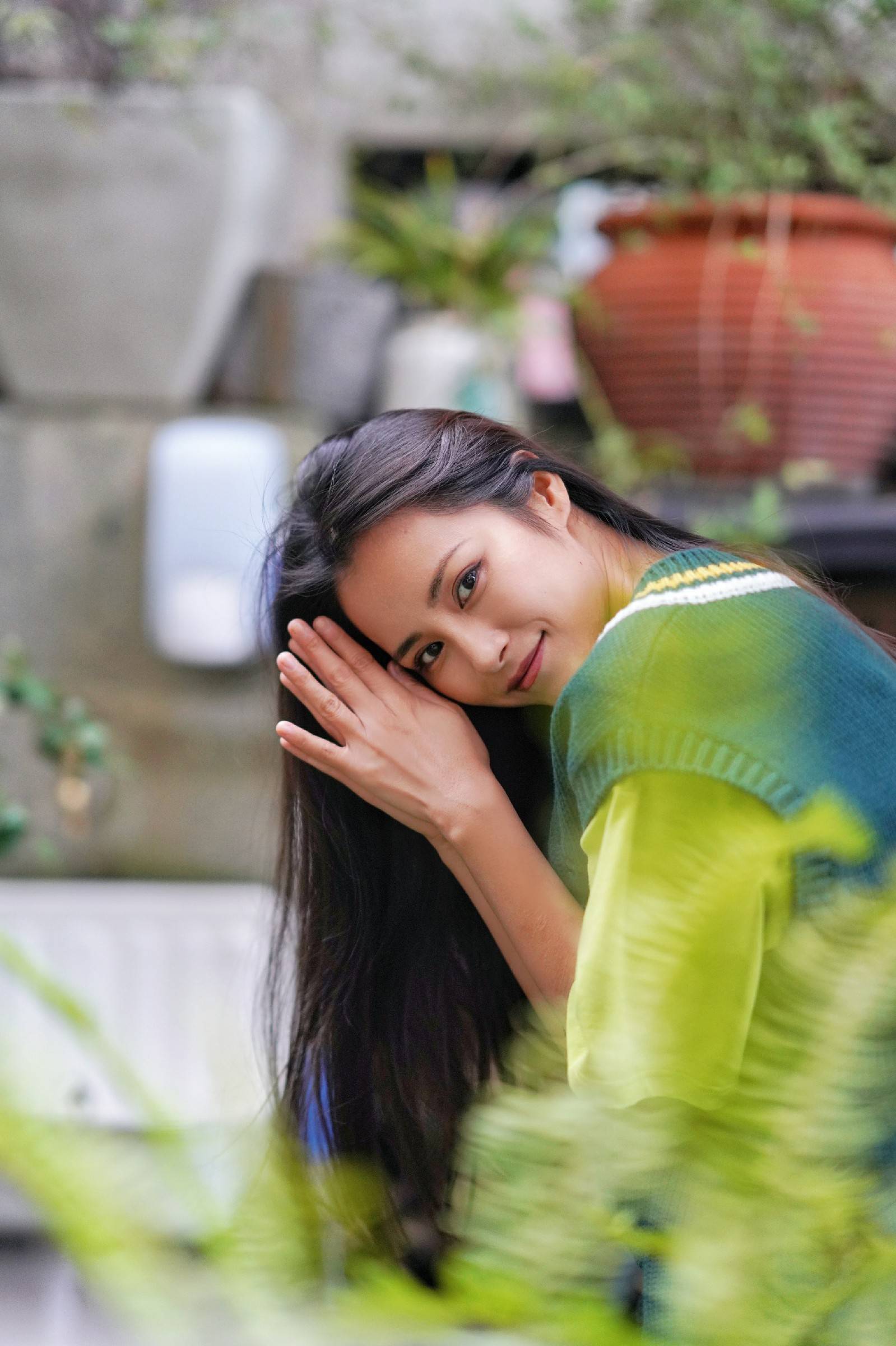 演员田蕾希新写真释出诠释演员的多重魅力