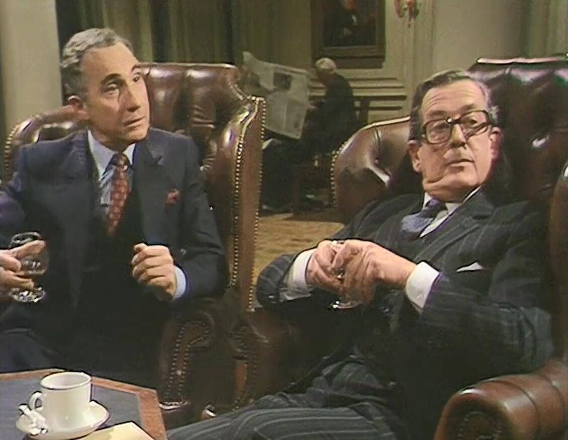 原创同样是内阁秘书,汉弗莱究竟哪些地方比不上阿诺德爵士?