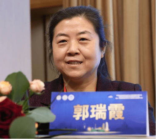 教授主持,郑州大学第一附属医院妇产医学部主任及妇科主任郭瑞霞教授