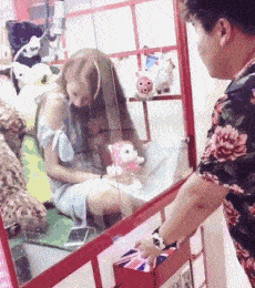 原创搞笑gif段子你写的答案很对吗亏你还捂着不让人家看