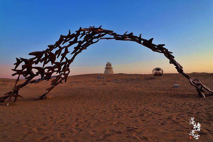 甘肃民勤被誉为"沙漠之乡",很多游客不敢来,这里却充满了浪漫