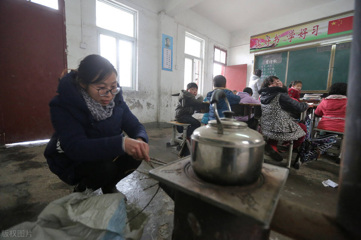 教师资格证面试:冬天面试,要穿正装吗?_考试