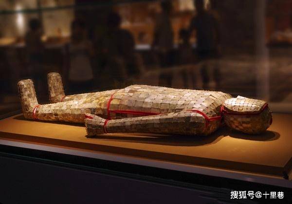 原创马未都金缕玉衣案过后鉴宝专家就真的成了鉴宝砖家