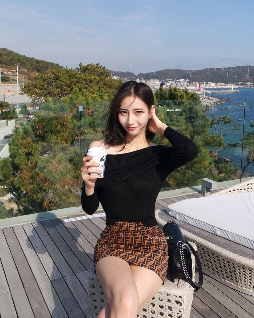 韩国九头身女神，性感妩媚，前凸后翘惹人爱-搜狐大视野-搜狐新闻