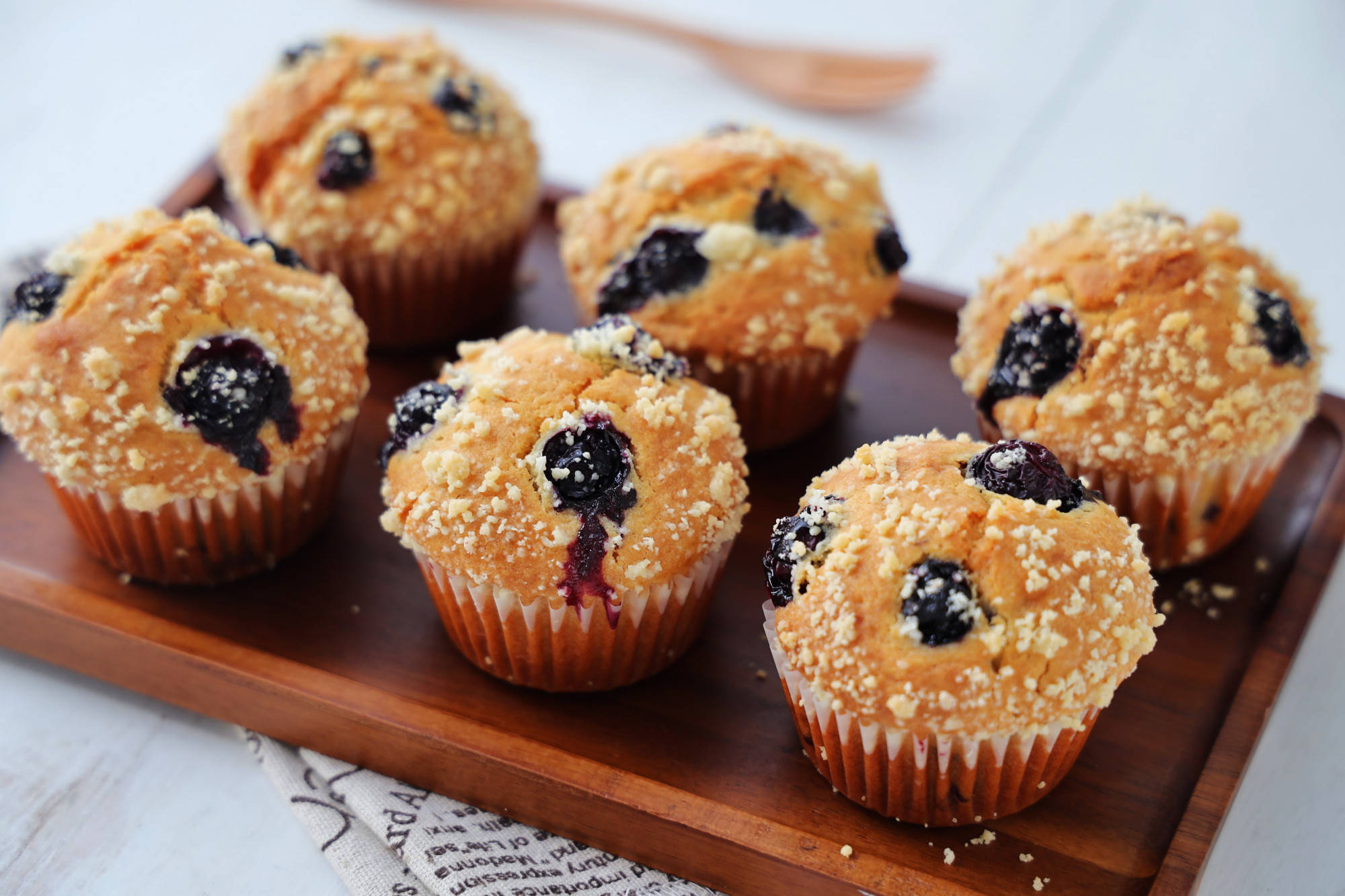 原创2个鸡蛋半碗面粉简单拌一拌就能做的蛋糕既当早餐又当甜点
