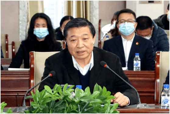 我校举行2020届毕业生就业工作总结表彰大会_吕英华