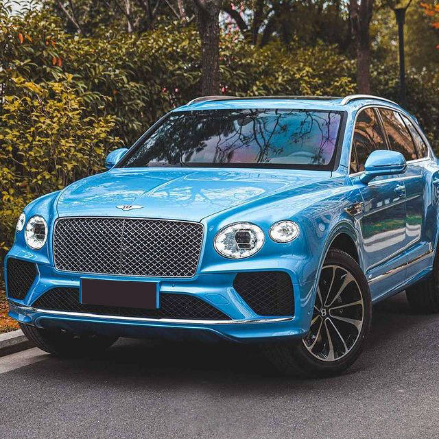 葫芦岛宾利添越翠鸟蓝汽车改色贴膜案例欣赏