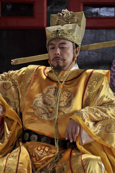 宋真宗赵恒葬在永定陵,为何他的陵墓中竟埋有3万多个灵芝_天书