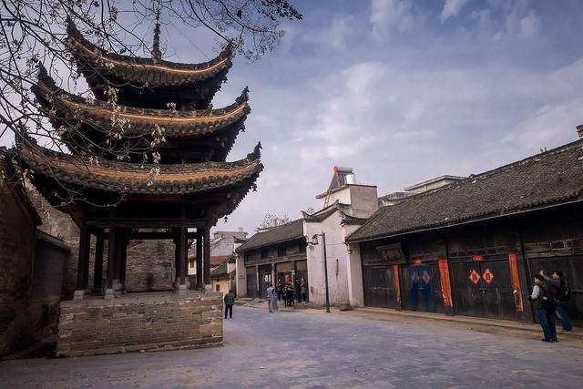 河南横跨三省的千年古镇，被誉为“小上海”，距淅川1小时车程