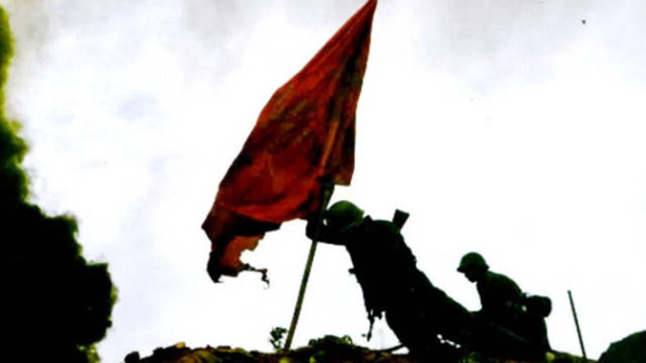 老山战役插旗照片图片