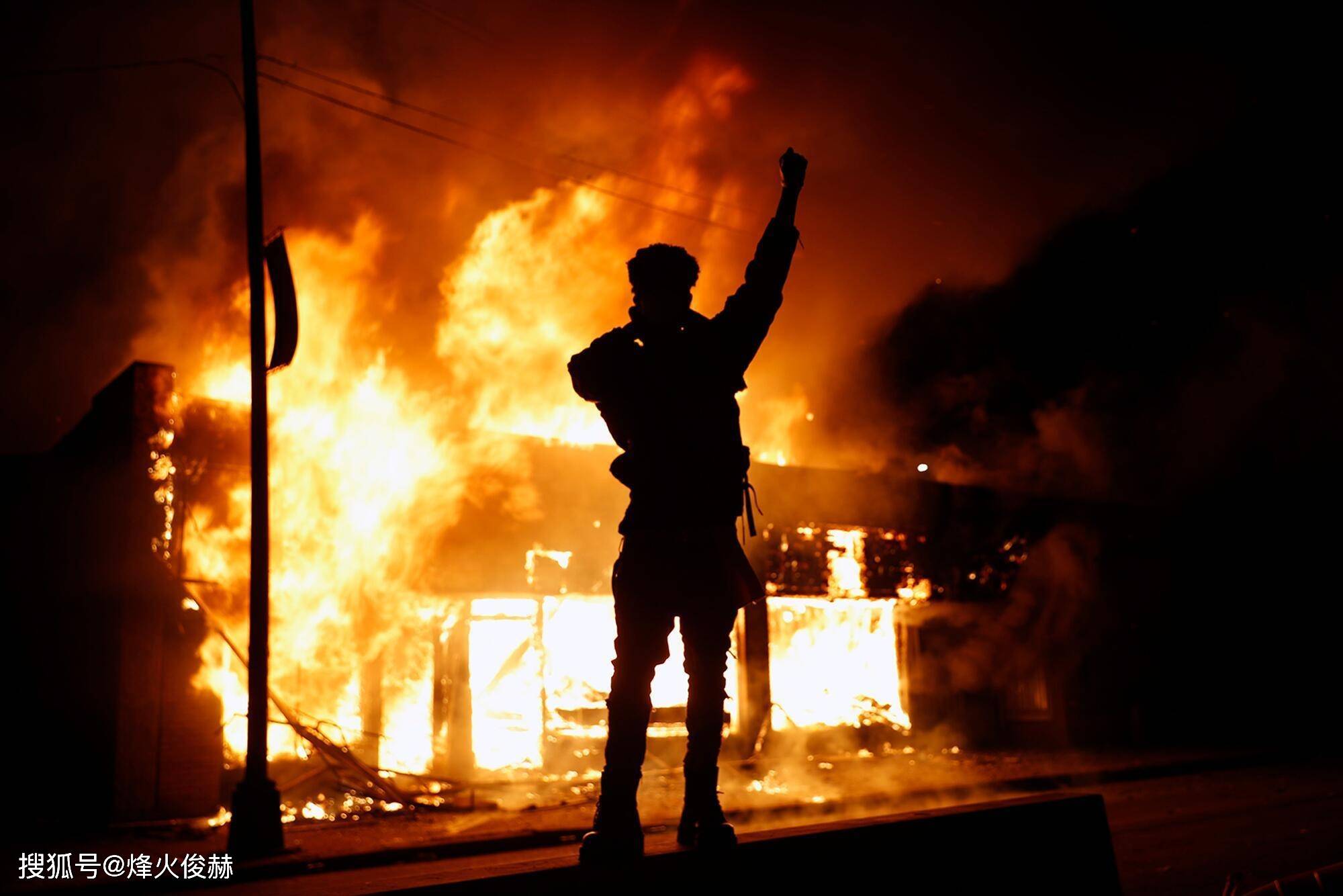 美国国会大厦200年前被攻破:美军先动手,7千人败给4千英军