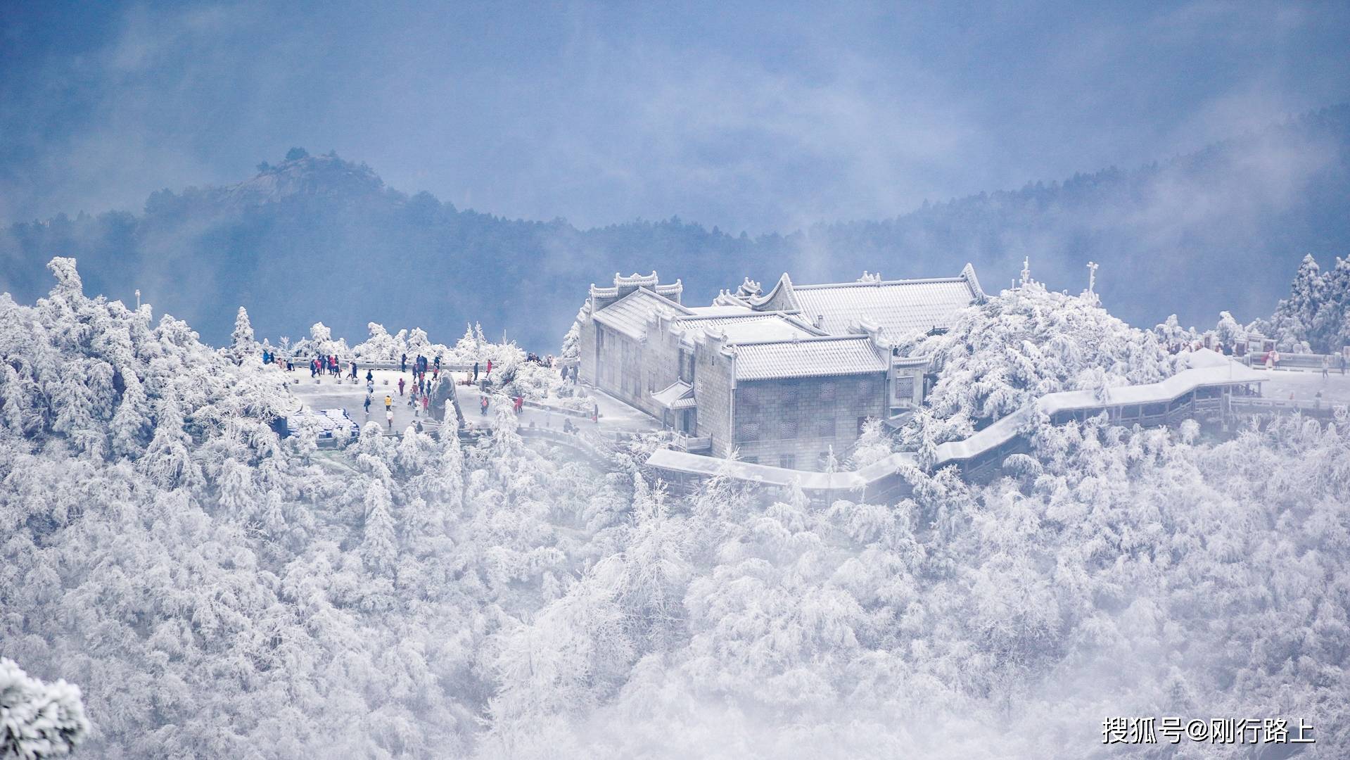原创南岳衡山的雾凇璀璨夺目,每年都有这些攻略不可错过