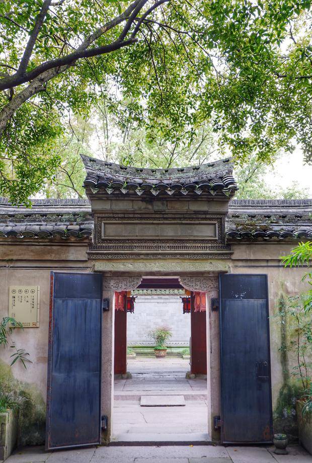中国富人的私人书房像庄园，家规严格，自家人都不能随意进入