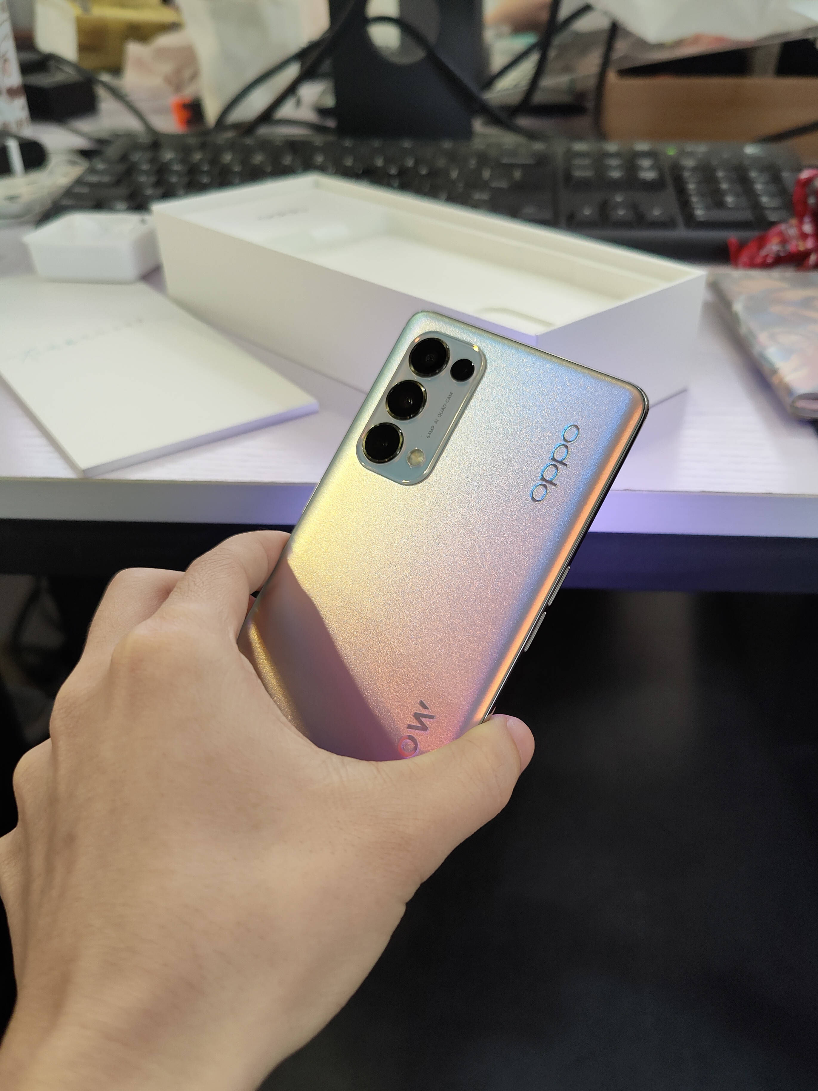 打造爆款专业户opporeno5系列新机刷新首销周记录