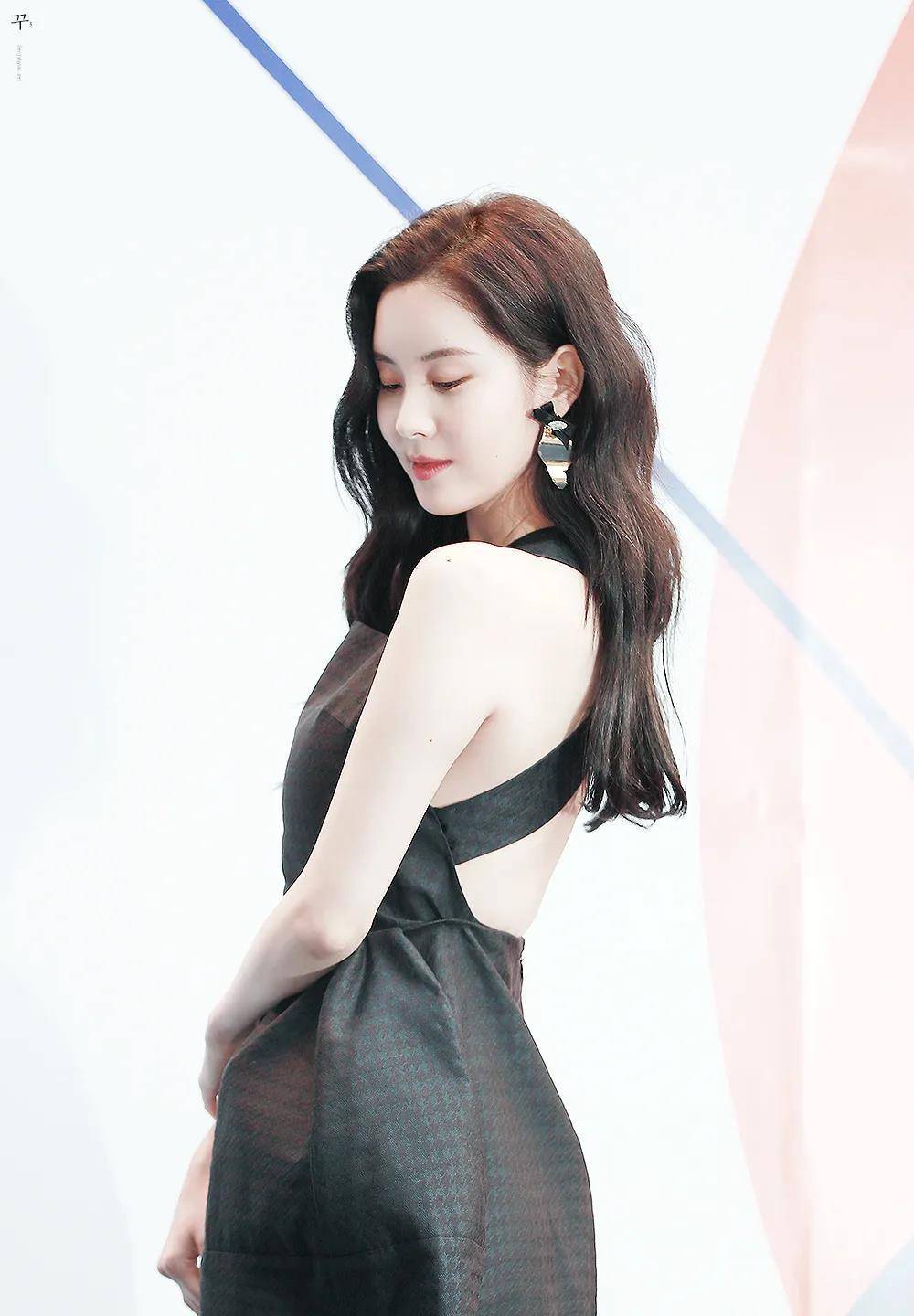 忙内长大后身材真的藏不住啊这么顶谁受得了