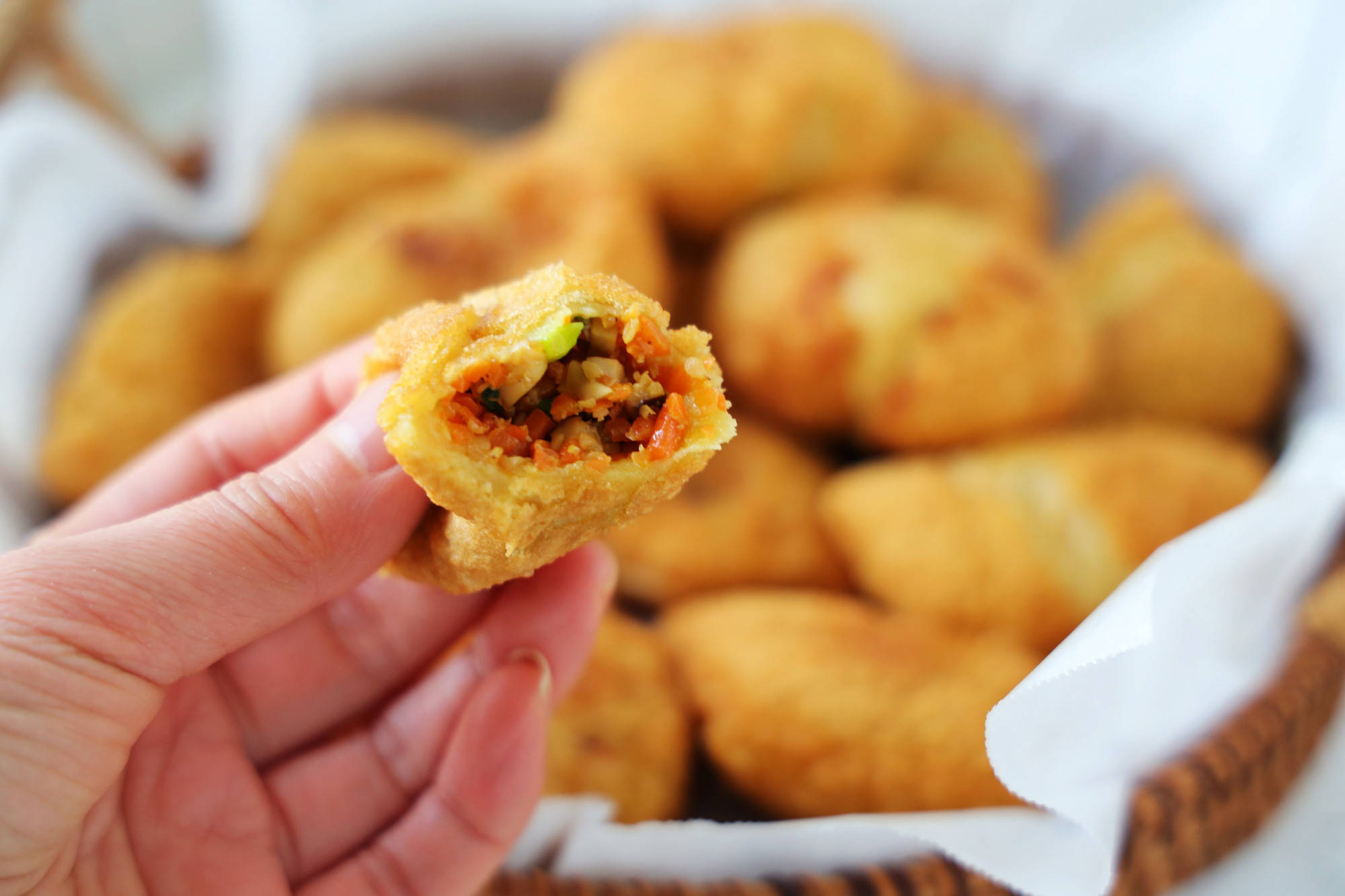 腊八过后就是年,每年腊八必做的油炸年糕,香甜软糯,家人超爱吃_手机