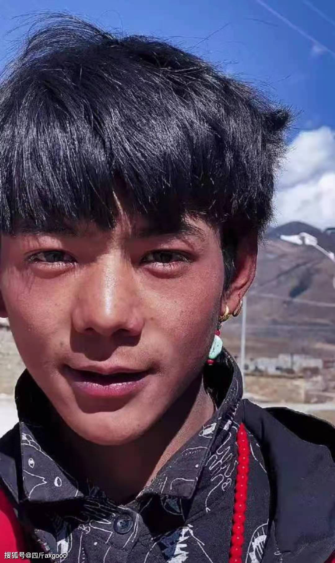 但就是有人要固执地认为这么好的丁真怎么能是不喜