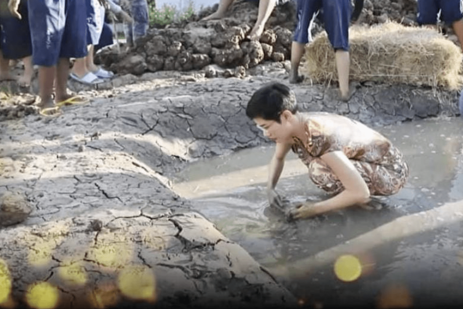 泰国甄嬛诗妮娜出狱后反而成了监狱顾问网友太讽刺