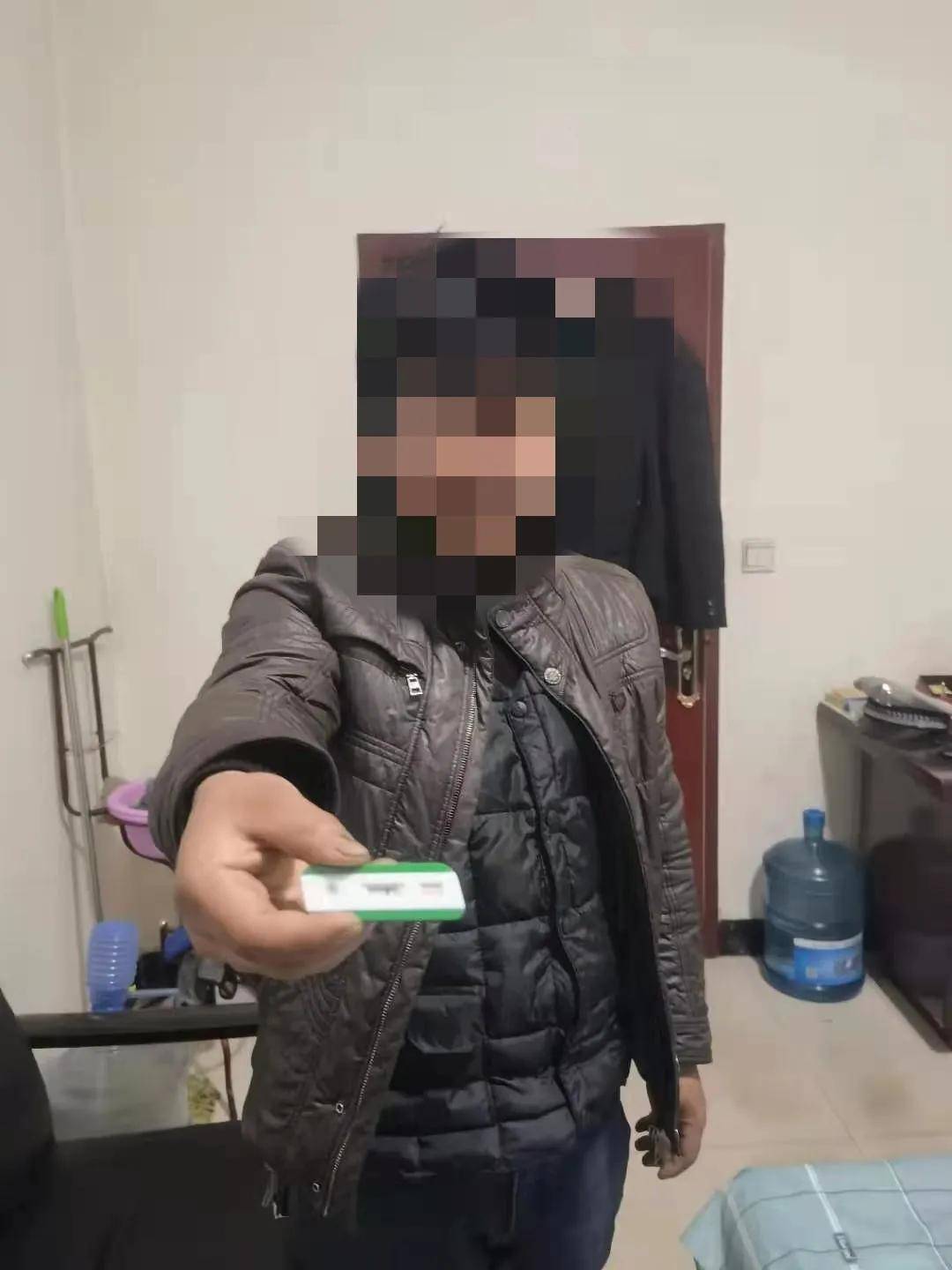 两男子毒驾被保德交警查获_手机搜狐网