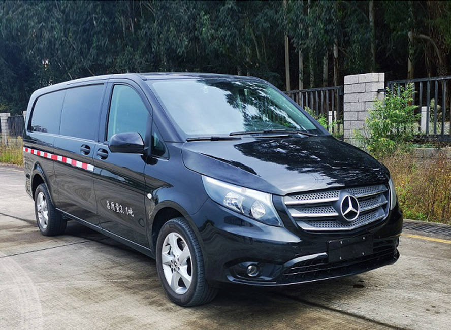 的福建奔驰也要国产威霆的厢式货车版,真的是挺让人意外的,奔驰箱货