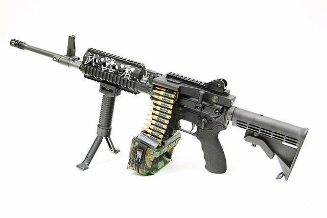 迄今为止最完美的步枪德国hk416竟源自美军特种兵的抱怨