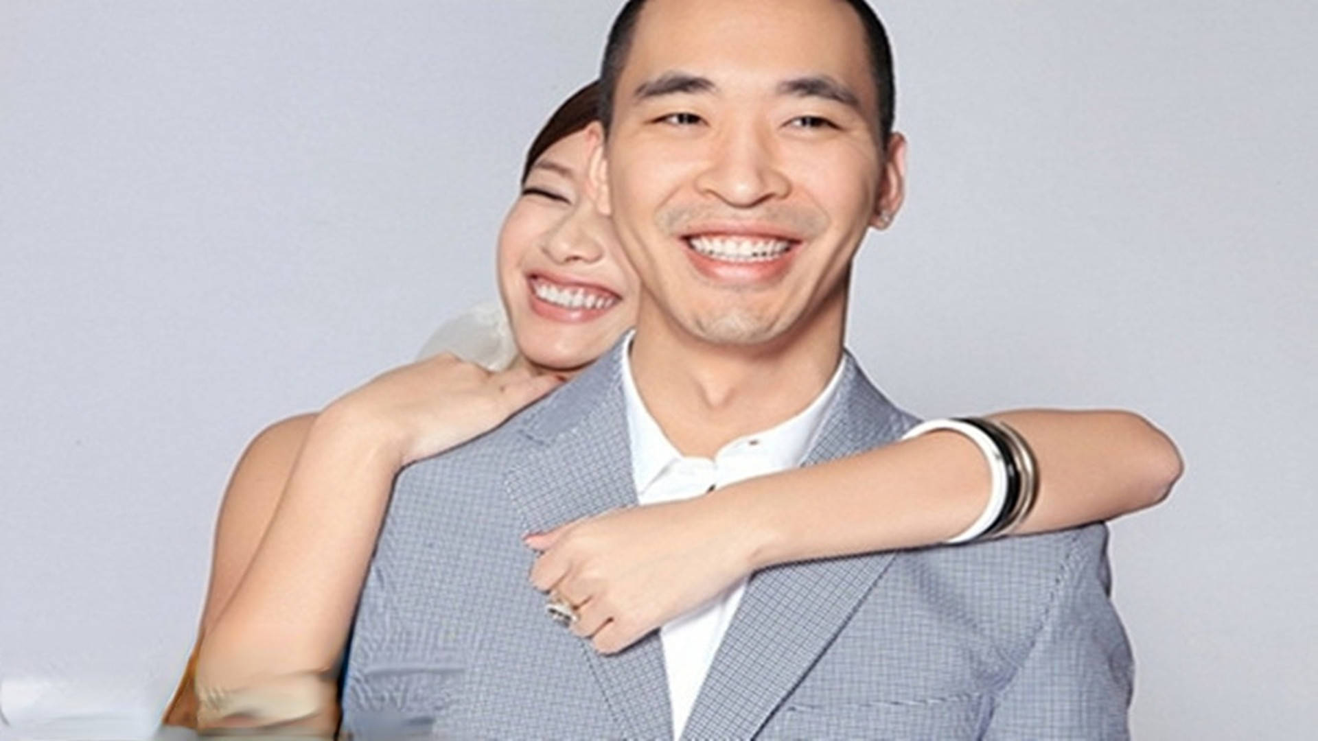 46岁徐静蕾晒黄立行艺术照,同居爱巢意外曝光,相恋11年为何仍未结婚?