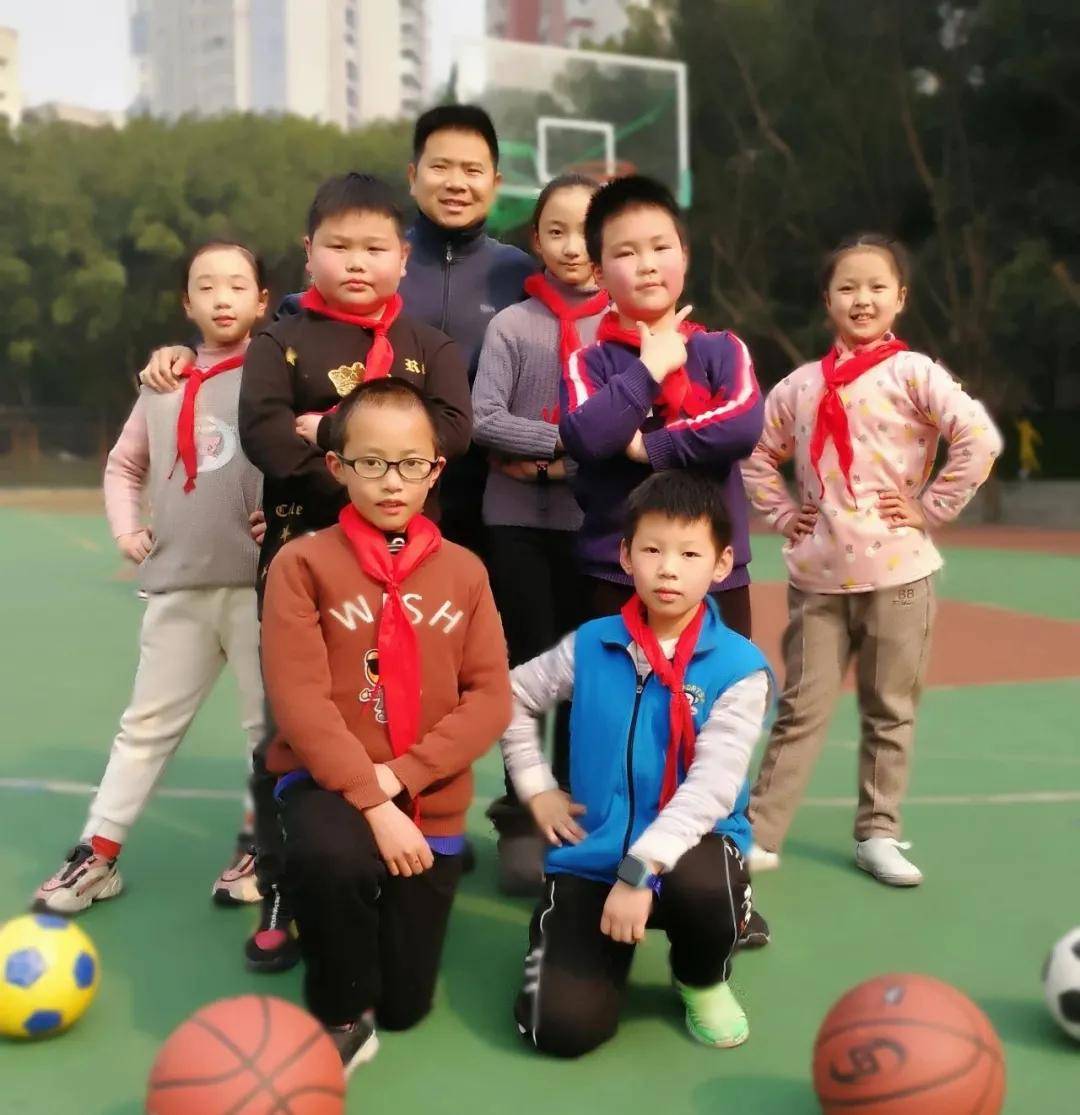 大江小学副校长郑江山心中有爱眼里有光做好学生的引路人