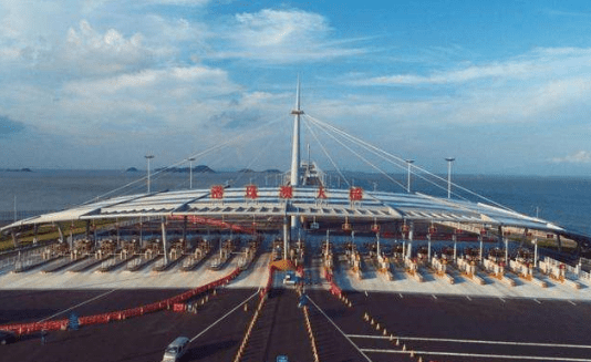 港珠澳大桥开通之后，大陆游客没有增多反而减少，只因这四个字