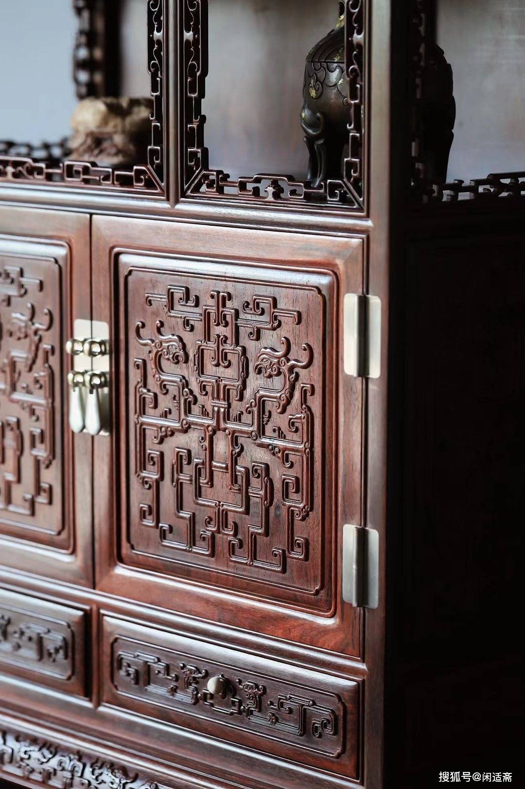 原创文人案头雅柜小叶紫檀夔龙纹博古柜