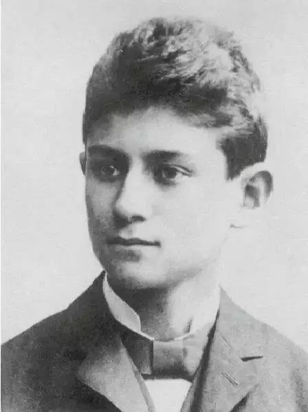 他靠写日记写成现代派文学鼻祖