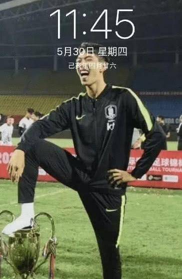 原创
开心一刻:和一朋友吃饭,走的时候居然重要的合同忘了拿就打车走了