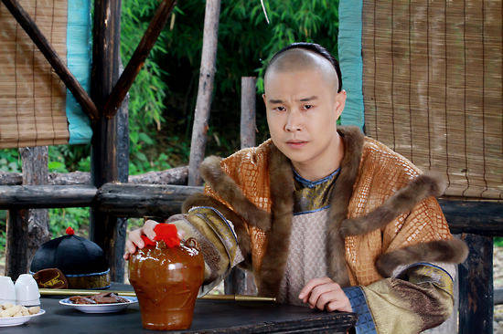 原创跟随师父登上春晚一夜成名如今39岁的他从小品演员变成了演员