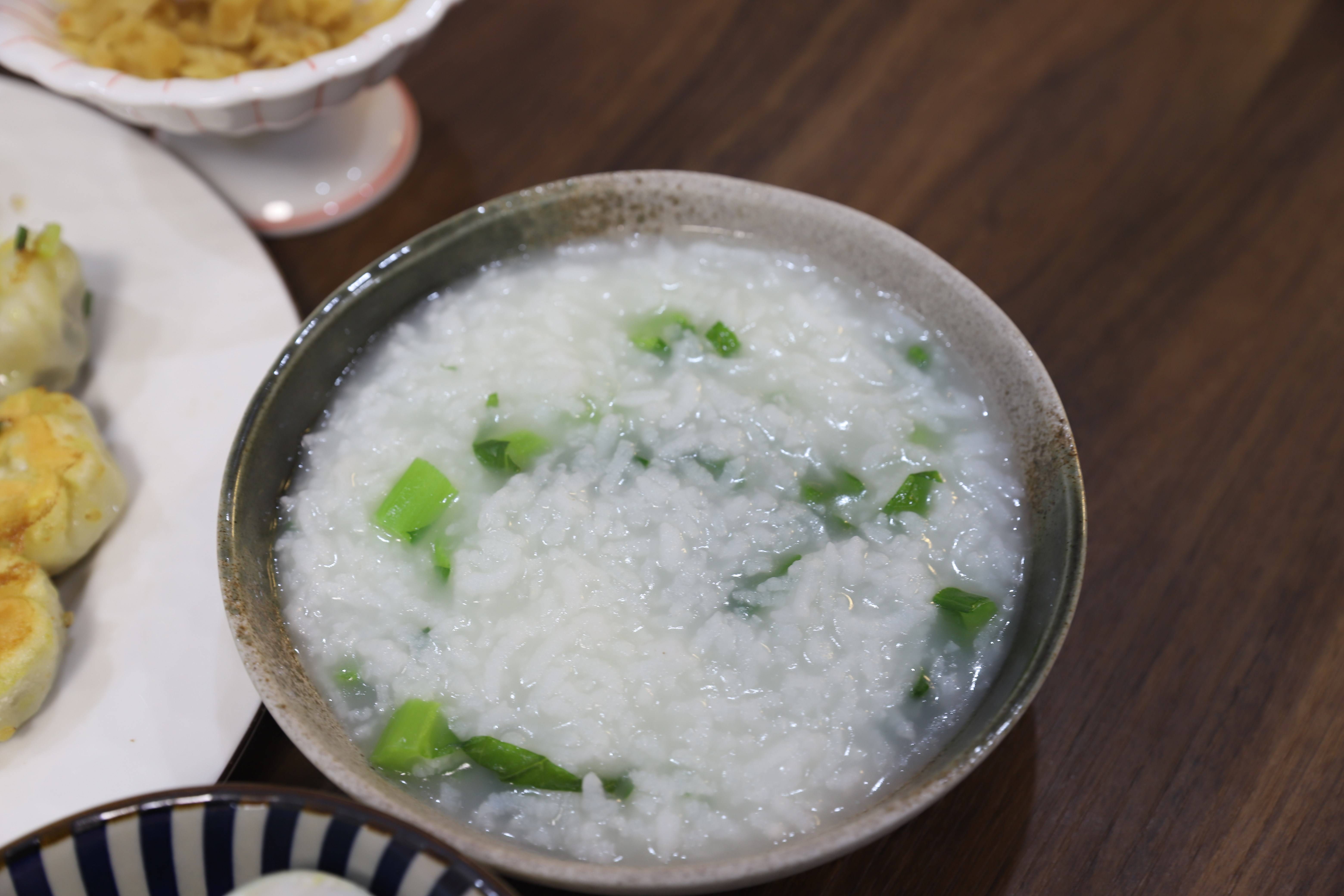 中式早餐管饱解馋,我家小朋友超喜欢,生煎包一口气吃一盘
