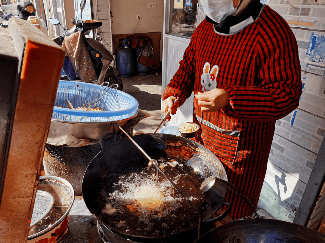 饺饼筒是浙江台州的地方传统小吃