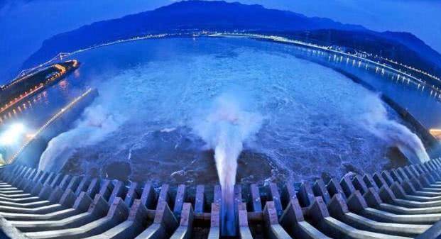 不可小觑！中国“最大”的水电站三峡大坝，发电容量超2万兆瓦！