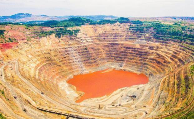 厉害了！曾是亚洲之首的马鞍山铁矿坑，如今变为一座秀美人工湖