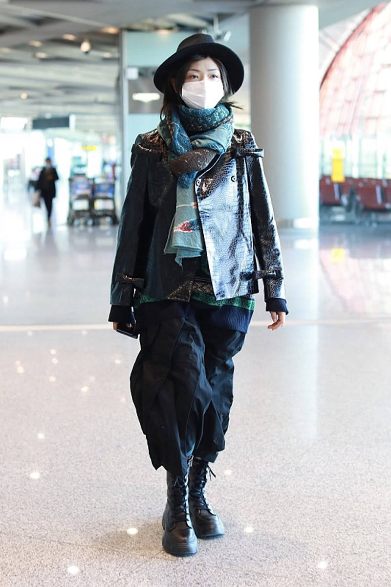 军绿配深灰色 2b897c11e0ab4637802a70cc44d02020.jpeg