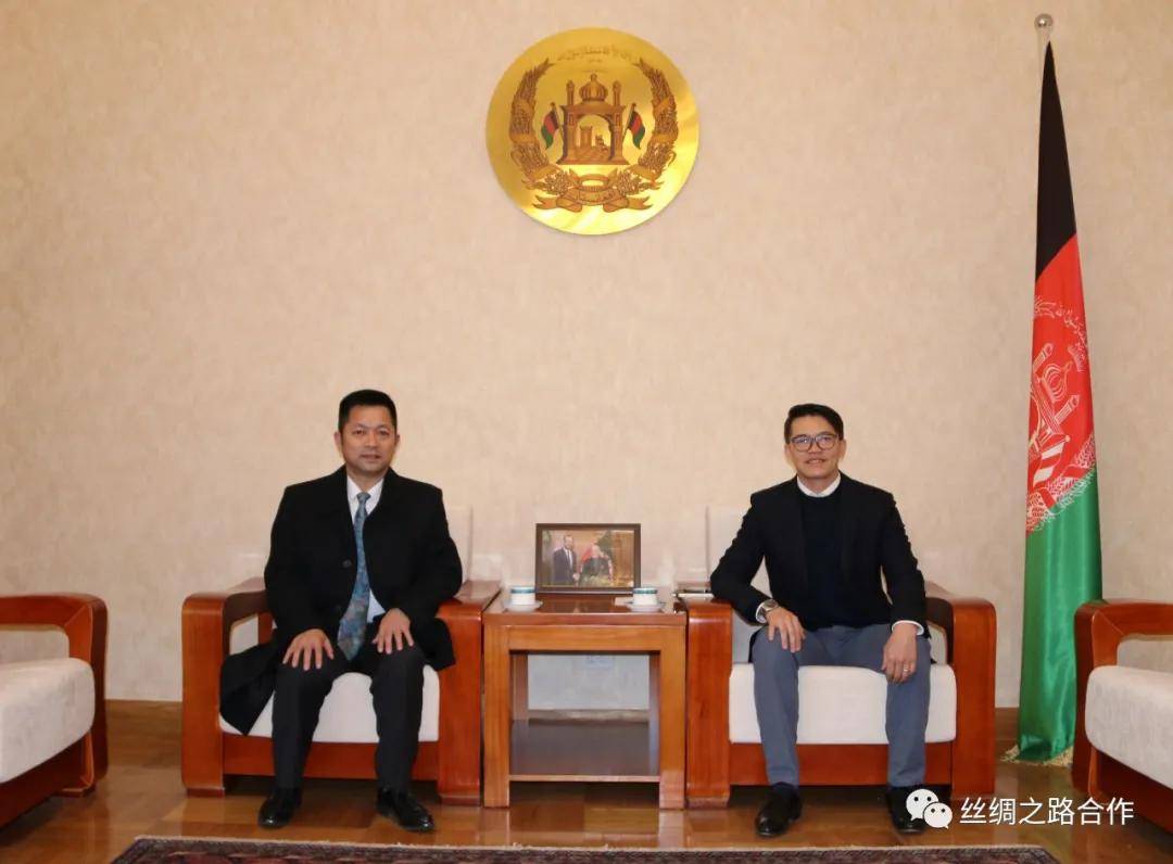 曹志辉向阿富汗商务参赞贾姆尔表达节日祝福