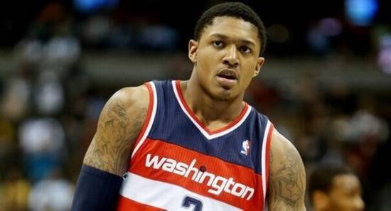 湖人恐3换1报价比尔,筹码没有竞争力,不如交易奥拉迪波更现实