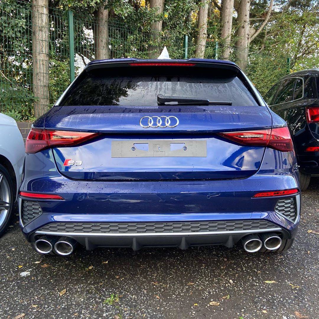 全新奥迪s3两厢版街拍 比大众高尔夫gti更运动更豪华