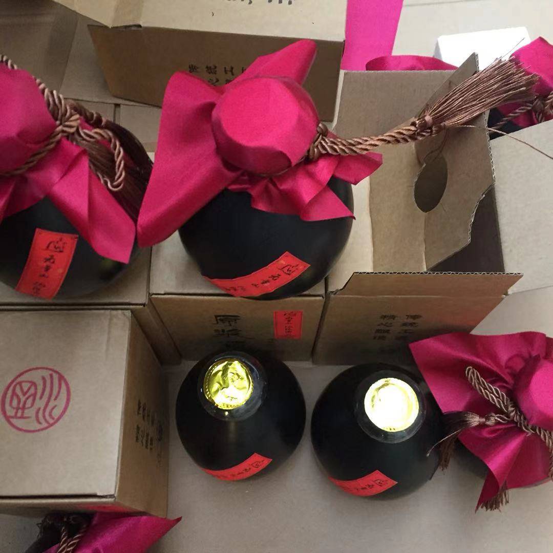 彝山香说彝族自烤酒之款白话彝酒六