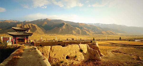 新疆旅游攻略（51）-新疆旅游景区景点--新疆古城、古堡、遗址