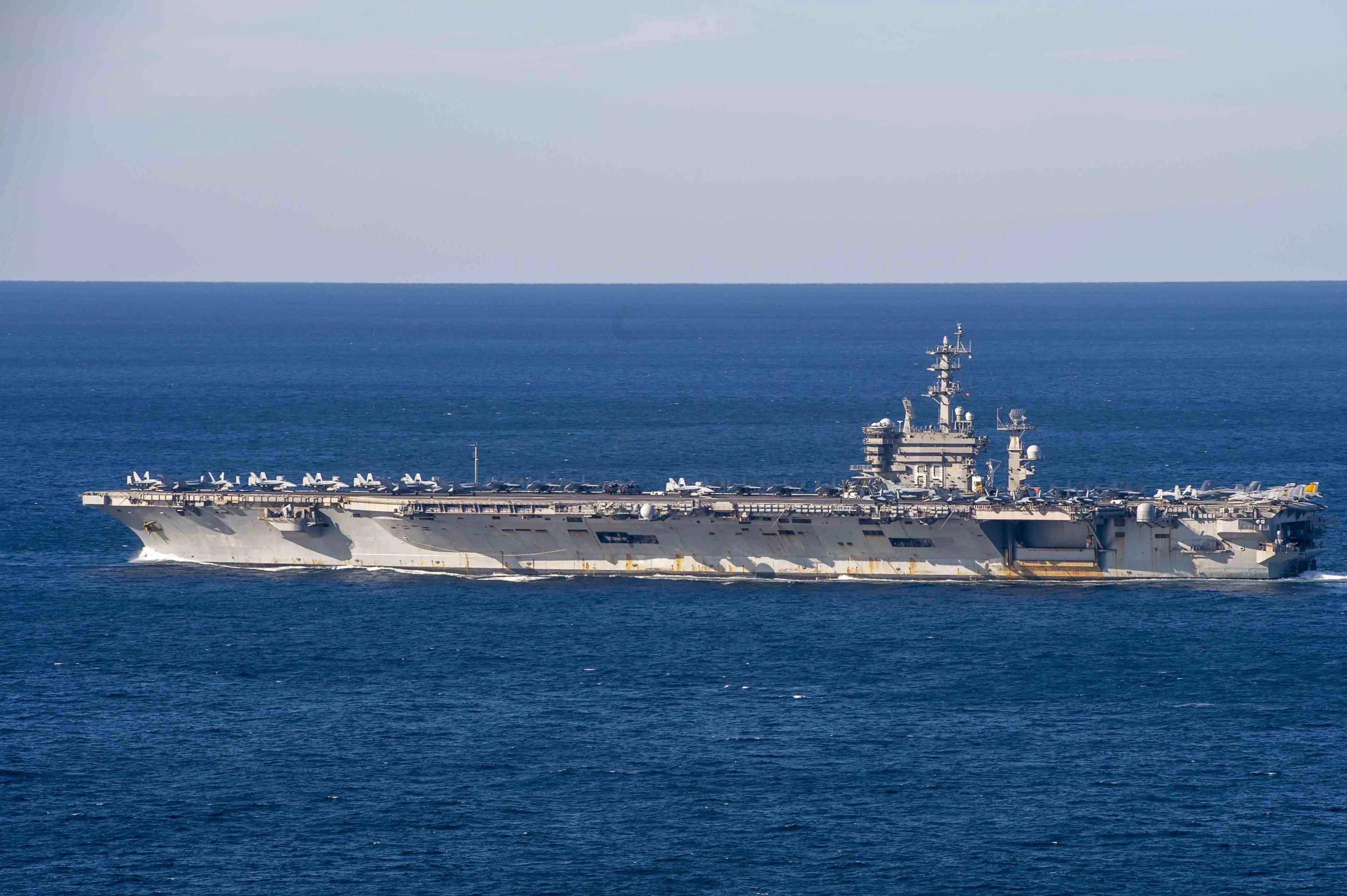 美军核航母轮番出动,f35c舰载机剑指亚太,提高警惕随时亮剑