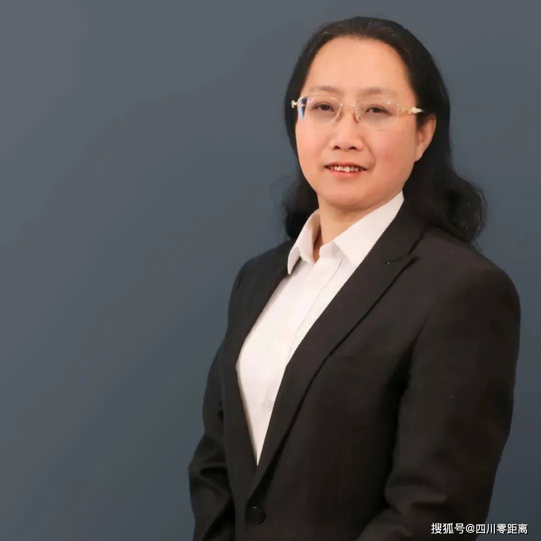 character introduction王秀枝物理教师,高级教师四川省优秀教师,绵阳