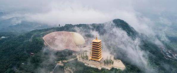 厉害！南京耗资40亿建成的建筑，同时获得鲁班奖和詹天佑奖