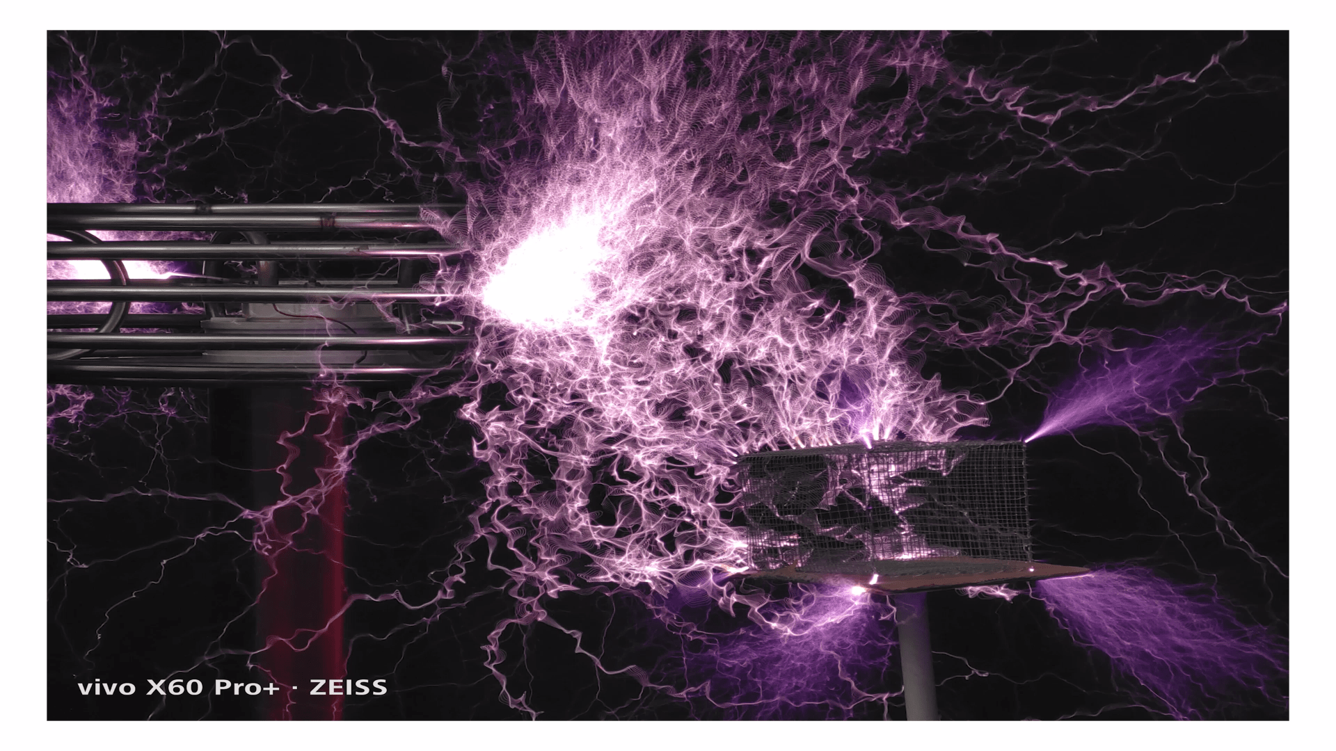 轻松抓取电弧跳动节奏,vivo x60 pro 硬刚百万高压