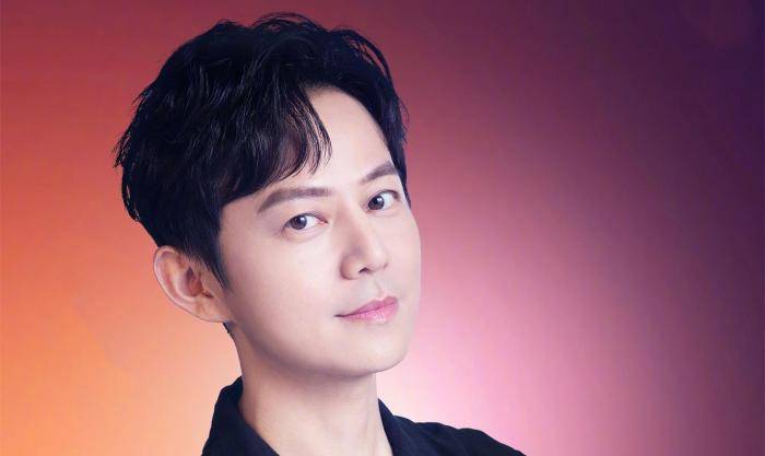 现靠婚庆主持谋生_孙鸣杰