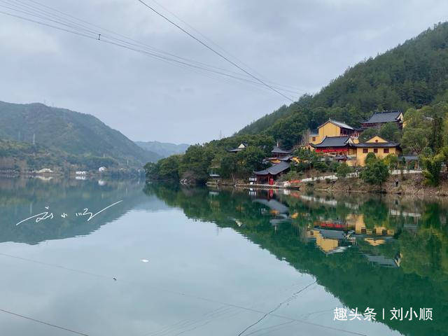 浙江省云和县“最独特”的寺庙，有300多年历史，坐船才能进去