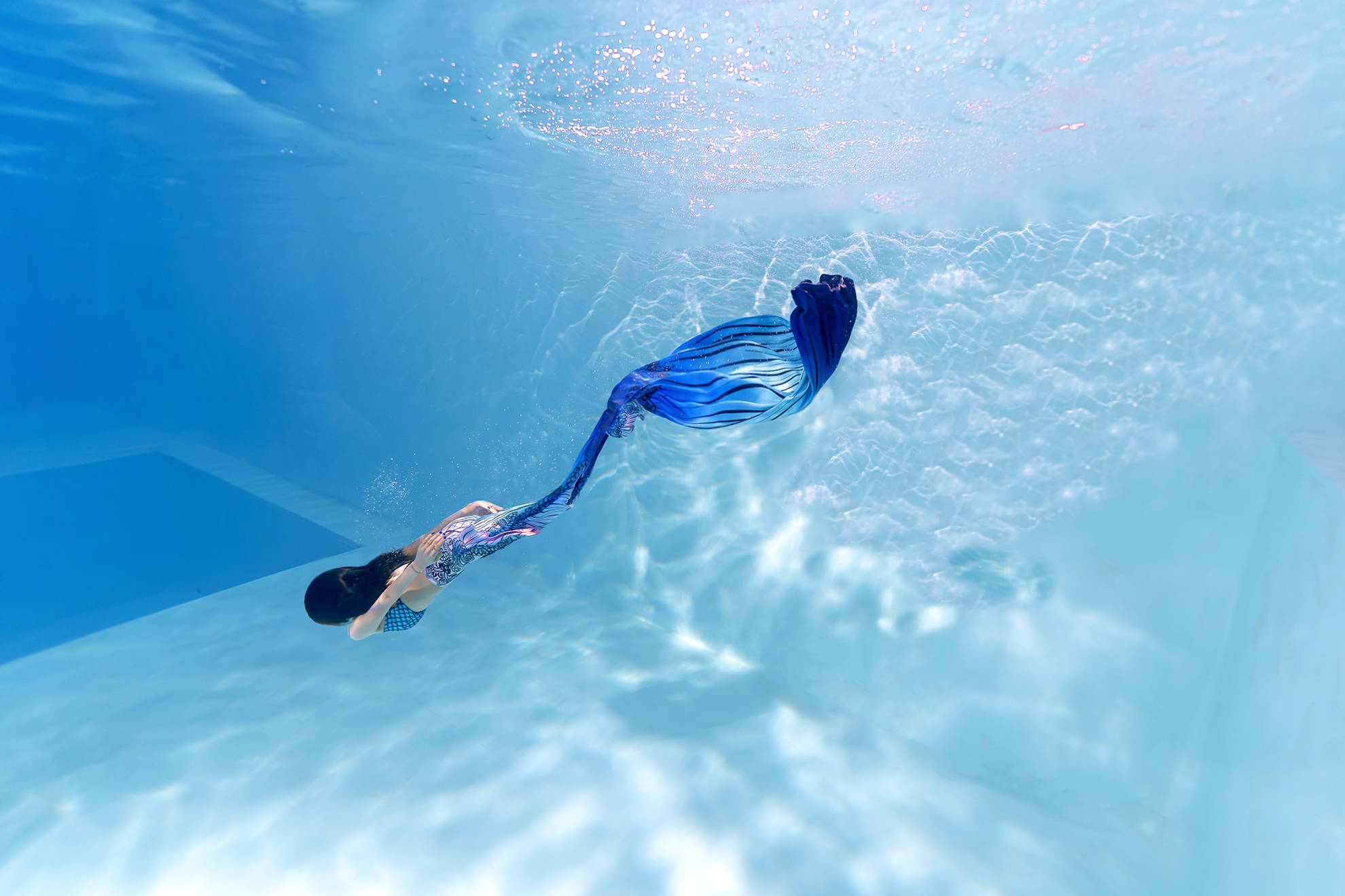 王子文真人秀首秀怦然再心动开播美人鱼造型引发网友热议