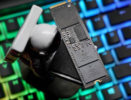 本体|2K必选的PCIe4.0固态 WD_BLACK SN850